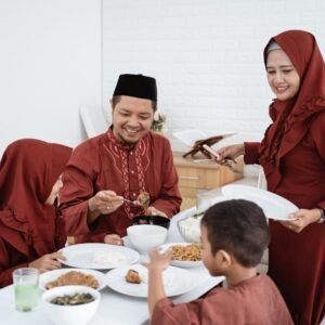 Umat Muslim Merasa Aman Jika Mengkonsumsi Produk yang Sudah Tersertifikasi Halal